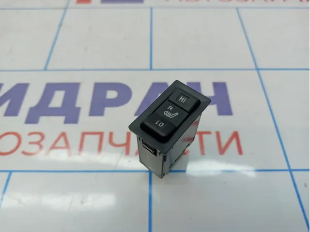 Кнопка обогрева сидений правая Chery Tiggo T11 T116800990.