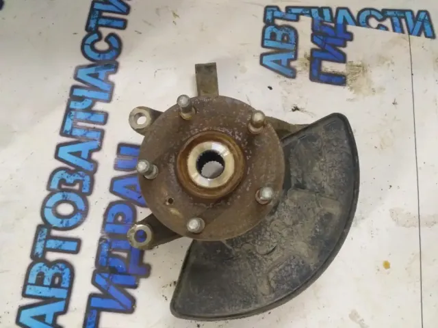 Кулак ступица передний левый Chery indiS