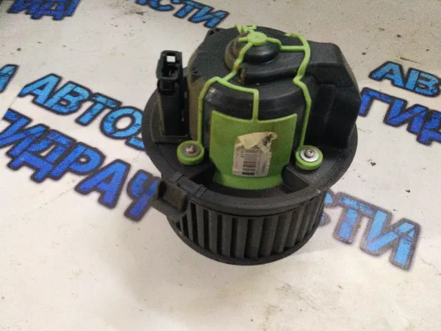 Моторчик отопителя Chery indiS