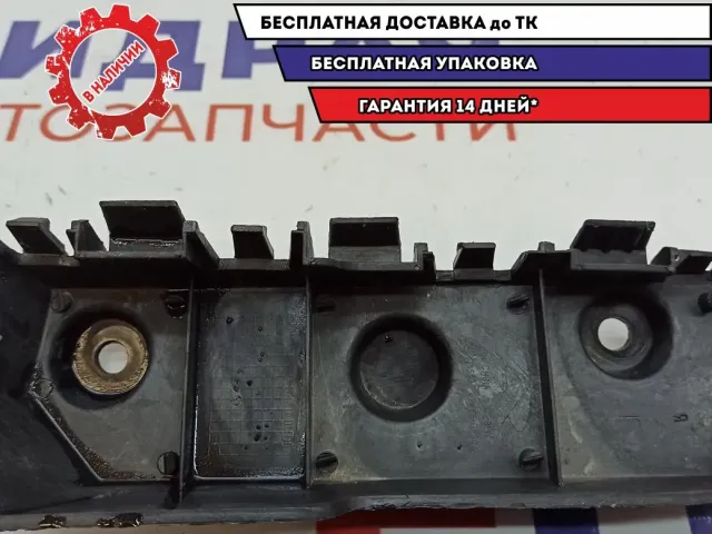 Направляющая переднего бампера правая Chery indiS S18D2803542.