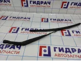 Поводок стеклоочистителя передний левый Chery indiS S185205131. Дефект. Ржавчина.