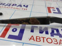 Поводок стеклоочистителя передний правый Chery indiS S185205141. Дефект. Ржавчина.