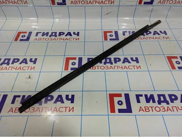 Накладка стекла переднего правого Chery indiS S185206116.