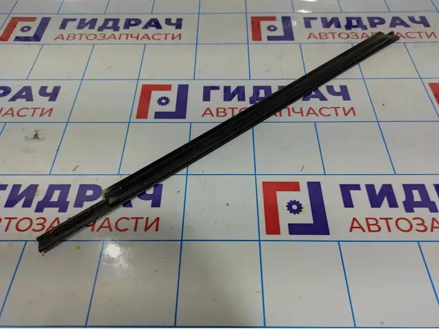 Накладка стекла заднего правого Chery indiS S185206216.