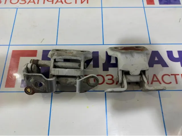 Петли двери задней левой Chery indiS S186206010DY.