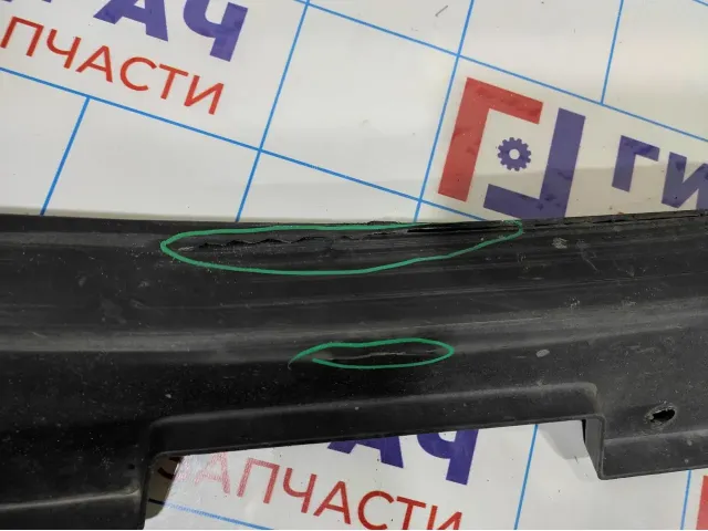 Накладка на порог наружная правая Chery indiS S18D5401940. Трещина.