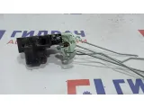 Замок двери передней правой Chevrolet Aveo 96272642.