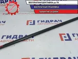 Накладка стекла двери передней правой Chevrolet Aveo 96801086. Внешняя.