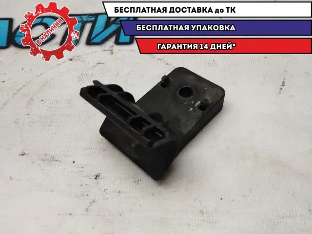 Кронштейн радиатора Chevrolet Cobalt 95016649 Отличное состояние