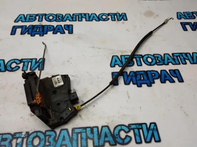 Замок двери передней правой Chevrolet Cobalt 13586736 Отличное состояние