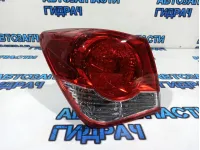 Фонарь задний наружный левый Chevrolet Cruze 95039730.