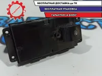 Кнопка стеклоподъемника Chevrolet Cruze 13305370.