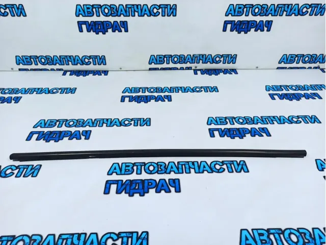 Накладка стекла заднего левого Chevrolet Cruze 95274249.