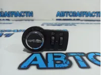 Переключатель света фар Chevrolet Cruze 25957704.