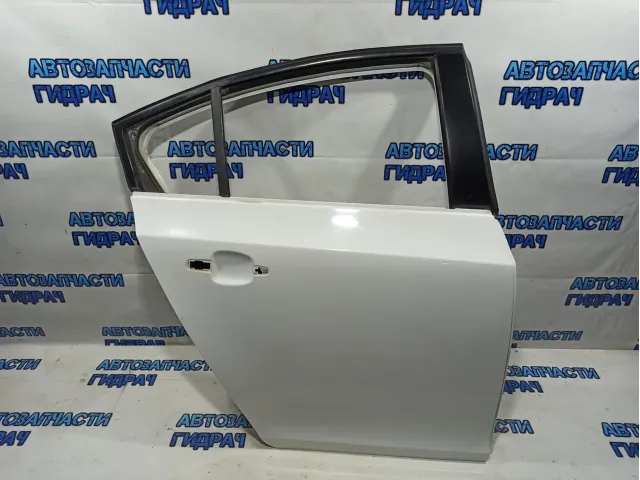 Дверь задняя правая Chevrolet Cruze 95987764.
