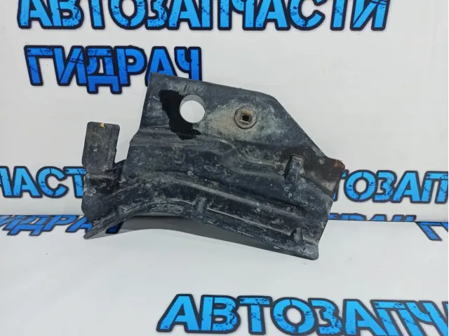 Пыльник двигателя нижний левый Chevrolet Cruze 94566178.