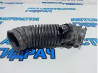 Патрубок воздушного фильтра Chevrolet Cruze 13313347. Дефект.