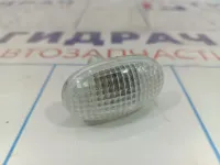 Повторитель на крыло Chevrolet Aveo (T250) 96415789