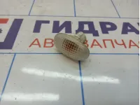 Повторитель на крыло белый Chevrolet Aveo (T250) 96415789