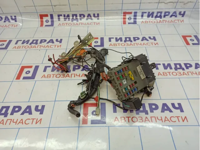 Блок предохранителей Chevrolet Aveo (T250) 96074340