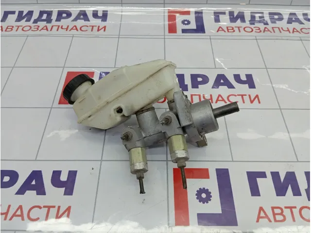 Цилиндр тормозной главный Chevrolet Aveo 93742807