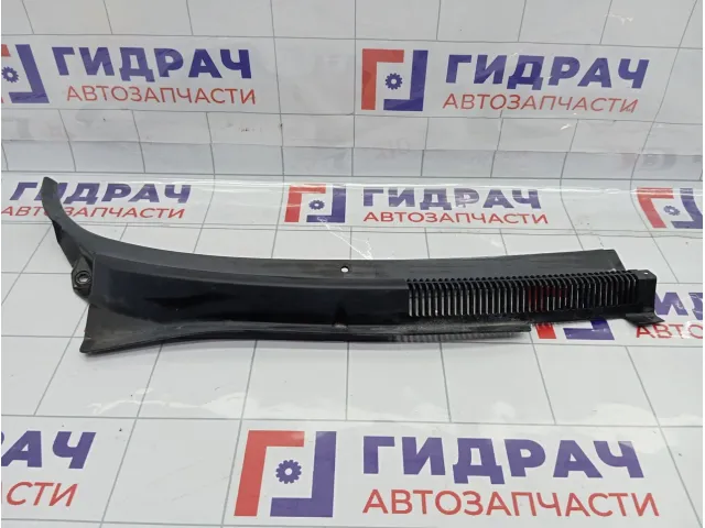 Решетка под лобовое стекло (Жабо) правая Chevrolet Aveo 96543060