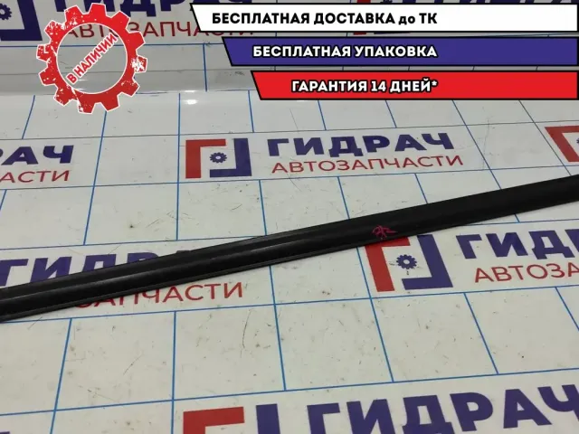 Накладка стекла заднего правого Chevrolet Aveo T250 96583075.