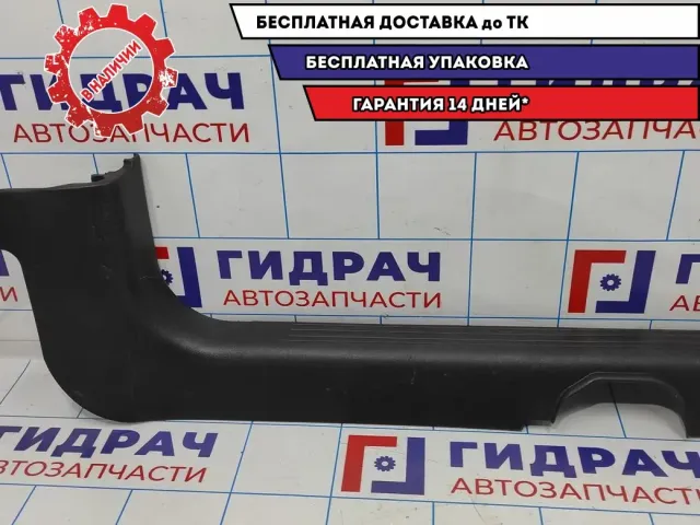 Накладка порога внутренняя передняя правая Chevrolet Aveo T250 96392153. Царапины.