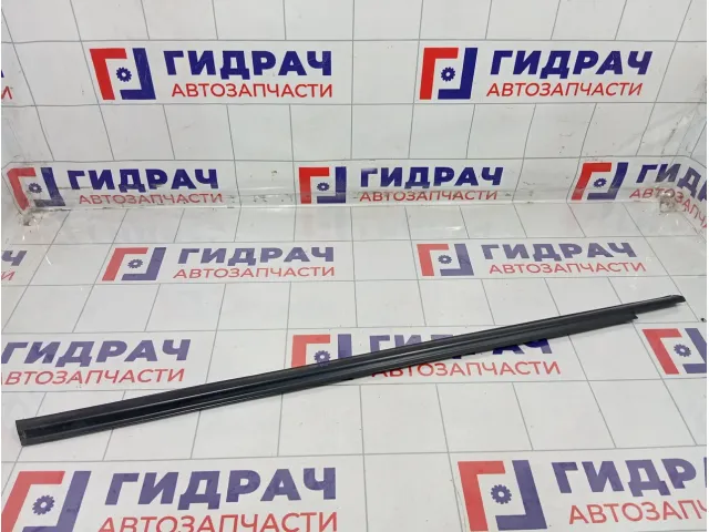 Накладка стекла переднего правого Chevrolet Aveo 96801086