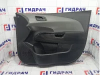 Обшивка двери передней правой Chevrolet Aveo 94540815