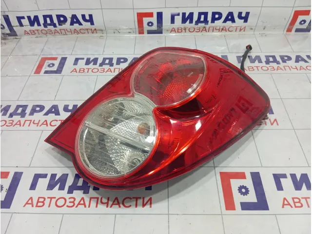 Фонарь задний правый Chevrolet Aveo 96830976