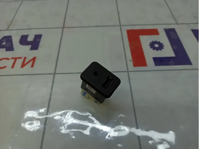 Разъем USB AUX Chevrolet Aveo 25832462
