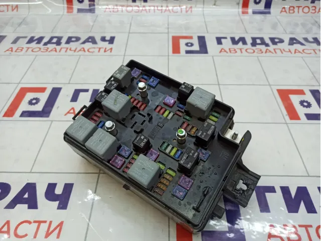 Блок предохранителей Chevrolet Aveo 95092982