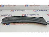 Решетка стеклоочистителя правая Chevrolet Aveo 96648525. Дефект.