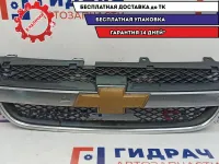 Решетка радиатора Chevrolet Aveo 96648621. Дефекты.