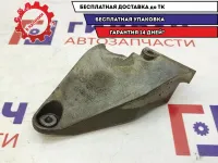 Кронштейн генератора нижний Chevrolet Aveo 96352142.