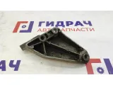 Кронштейн генератора нижний Chevrolet Aveo 96352142.