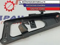 Кронштейн впускного коллектора Chevrolet Aveo T250 25182230.