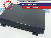 Накладка на торпедо центральная верхняя Chevrolet Aveo T250 96475831. Царапина.