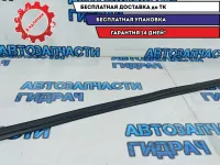 Накладка стекла переднего левого Chevrolet Aveo T250 96585724.