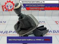 Кулиса КПП Chevrolet Aveo (T300) 25190328. Дефект хрома, потертость, дефект чехла кулисы.