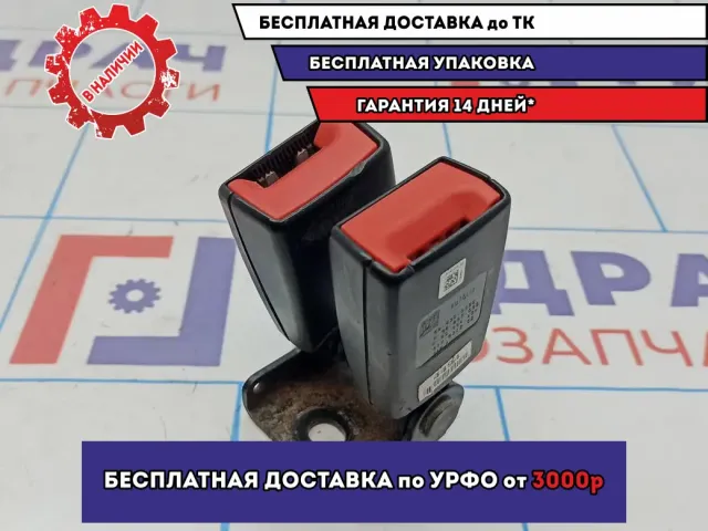 Ответная часть ремня безопасности Chevrolet Aveo (T300) 95954494. Двойная. Дефект.