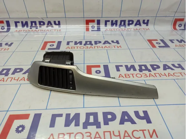 Дефлектор воздушный правый Chevrolet Captiva (C100) 96630017