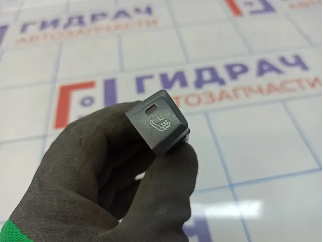 Кнопка обогрева сиденья левая Chevrolet Captiva (C100) 96672919