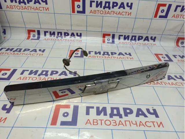 Накладка двери багажника Chevrolet Captiva (C100) 96830133