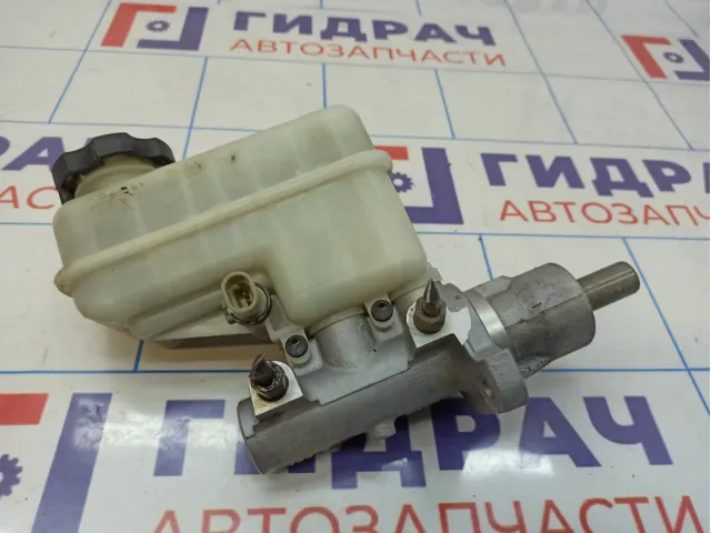 Цилиндр тормозной главный Chevrolet Captiva (C100) 93743543