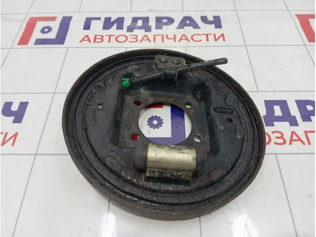 Щит опорный задний правый Chevrolet Cobalt (T250) 95490304