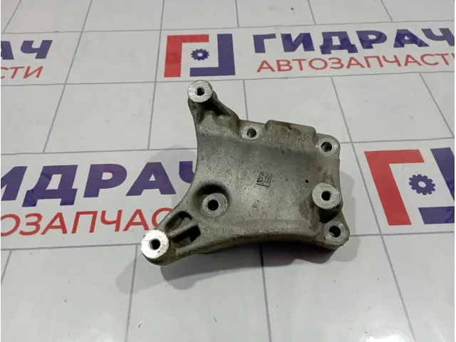 Кронштейн кондиционера Chevrolet Cobalt (T250) 96830665