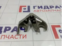 Кронштейн крепления троса КПП Chevrolet Cobalt (T250) 24580967 Кронштейн крепления троса КПП Chevrolet Cobalt (T250) 24580967