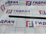Накладка стекла переднего левого Chevrolet Cruze 95040059.